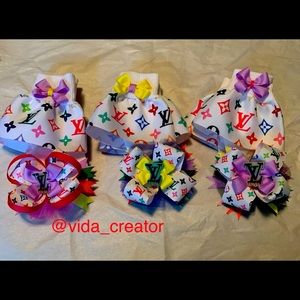 Hair bow and sock size XS , M